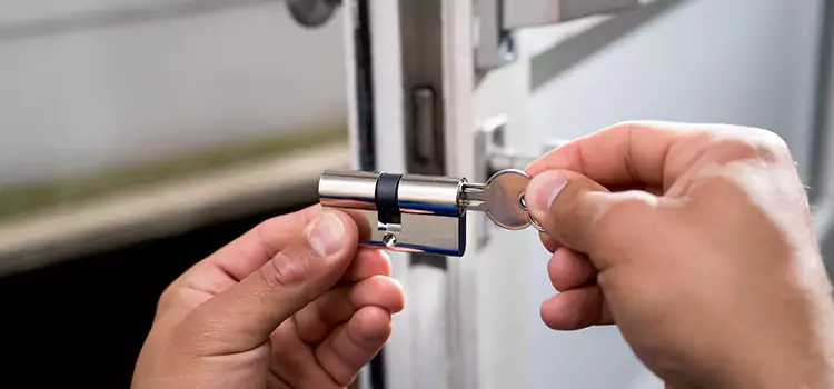 Emergency Locksmith for House Brook Park